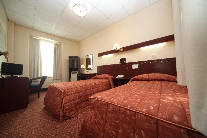 Bristol Hotel Gibraltar Bilik gambar